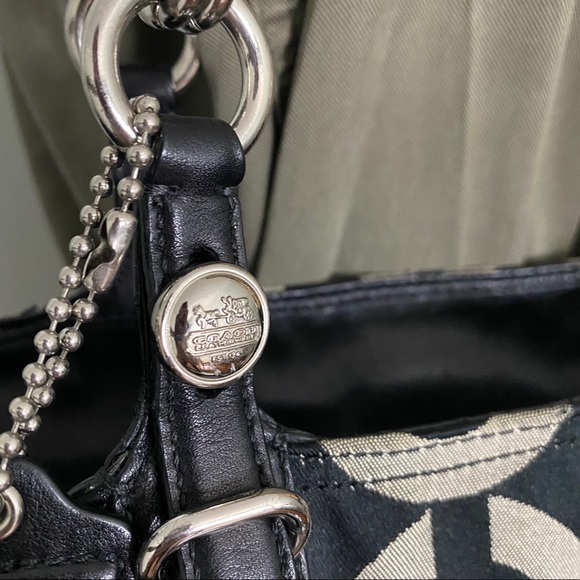 Authentic Coach Op Art Mia Sateen patterned Bag - Picture 6 of 14